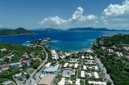 Pineapple Village 3800