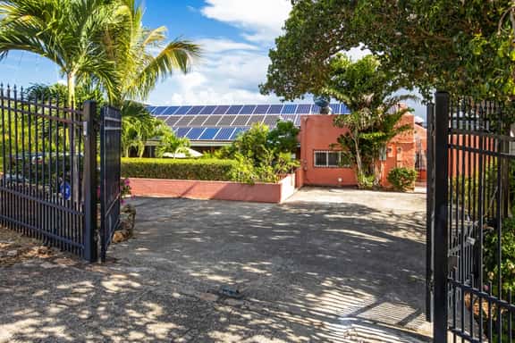 Casa Manzanilla - Image 1