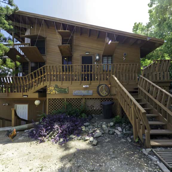 Treehouse in Paradise - Image 1